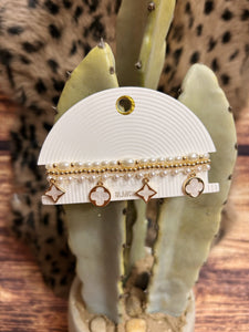 Clover Charmed Pearl Stretch Bracelet