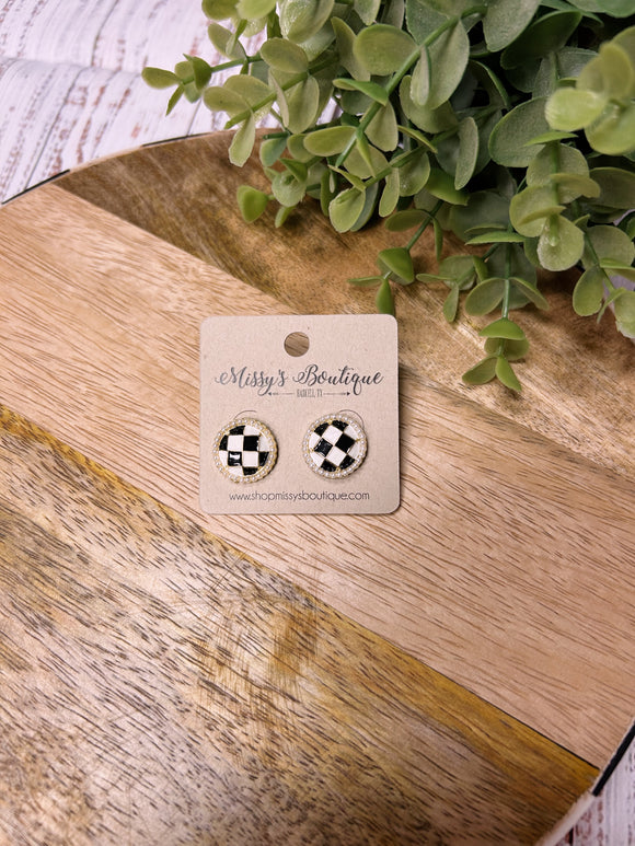 Checkered Pearl Circle Earrings