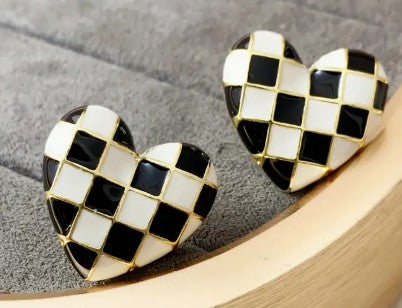 Checkered Heart Earrings- Black