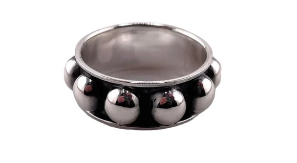 Mauney Big Ball Drop Single Row Sterling Silver Ring